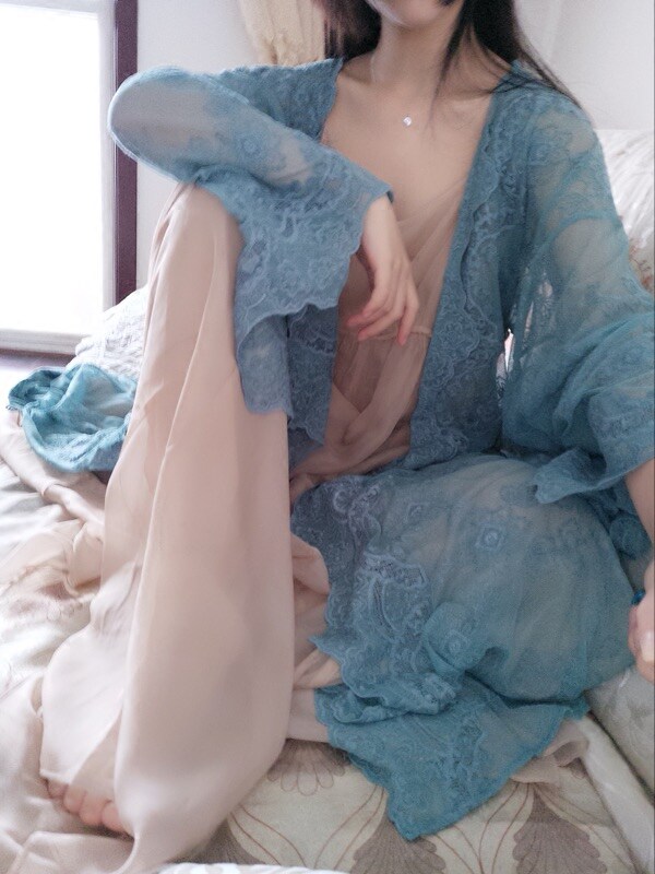 Light wind - a city wind - snow spinning loose and lean leisure everyday fairy hanging dress original