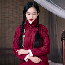 Warm red makeup autumn and winter Yuanbao collar cheongsam clip cotton-padded jacket Chinese retro wind People National style handmade plate buckle