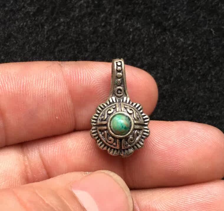 Tibetan sterling silver four elephants freely inlaid with old card turquoise agate card Tibetan Buddhist beads