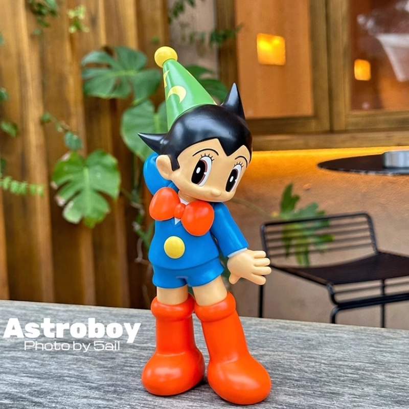 Hhtoys Official 60Th Anniversary Astro Boy Holiday Celebration Edition Limited Retro Figure Doll Ornament Collectible