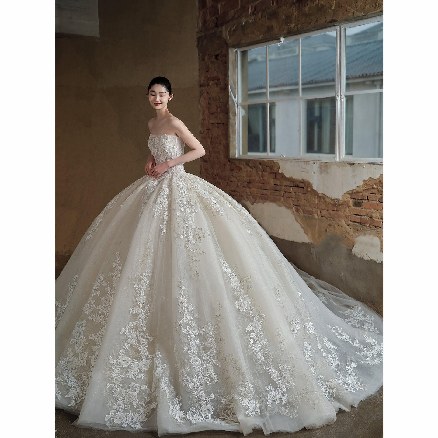 Французское легкое свадебное платье bride small Новинка 2026 года, основная пряжа, высококачественная текстура, топ-топ из пряжи, большой размер, шлейфовое лето