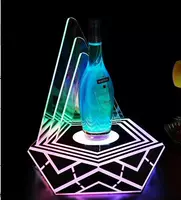 Полигональное гексагональное вино-сиденье-монохром