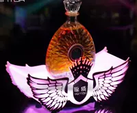 Крыло вино-сиденье-монохром