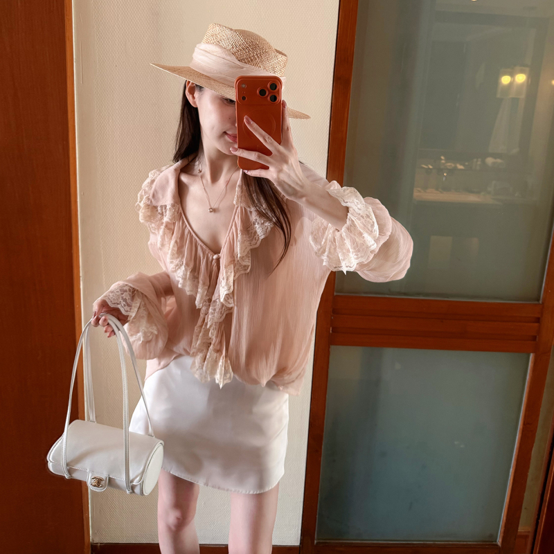 【French Style Love Letter】100% Silk Nude Pink French Style Shirt with Gentle Ruffled Lace and V-Neck Top 【French Style Love Letter】100% Silk Nude Pink French Style Shirt with Gentle Ruffled Lace and V-Neck Top