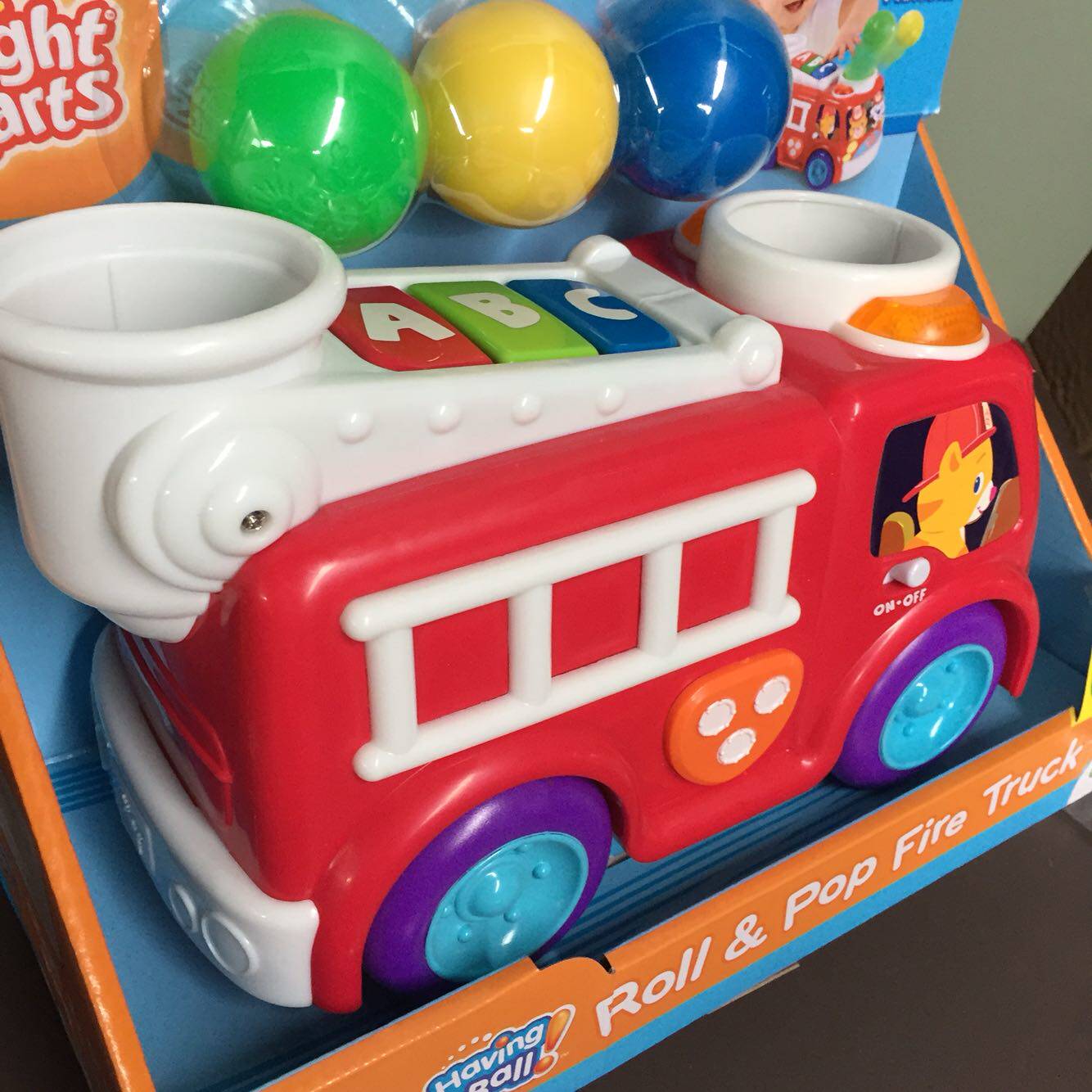 Игрушка 专柜200+校车消防车玩具车儿童音乐玩具投球益智有趣新年春节礼物 OTHER