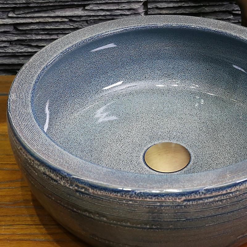 ������ʽϴ����̨����562