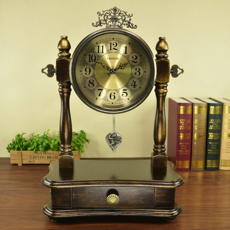 European solid wood clock Retro living room clock Pastoral fashion desktop clock Bedroom American swing table clock Time clock