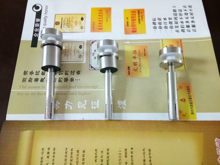 Side mounted glass stair handrail railing guardrail accessories 304 stainless steel expansion implosion pull explosion glass clip 8mm