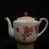Old teapot 8552 Yantai Porcelain Factory