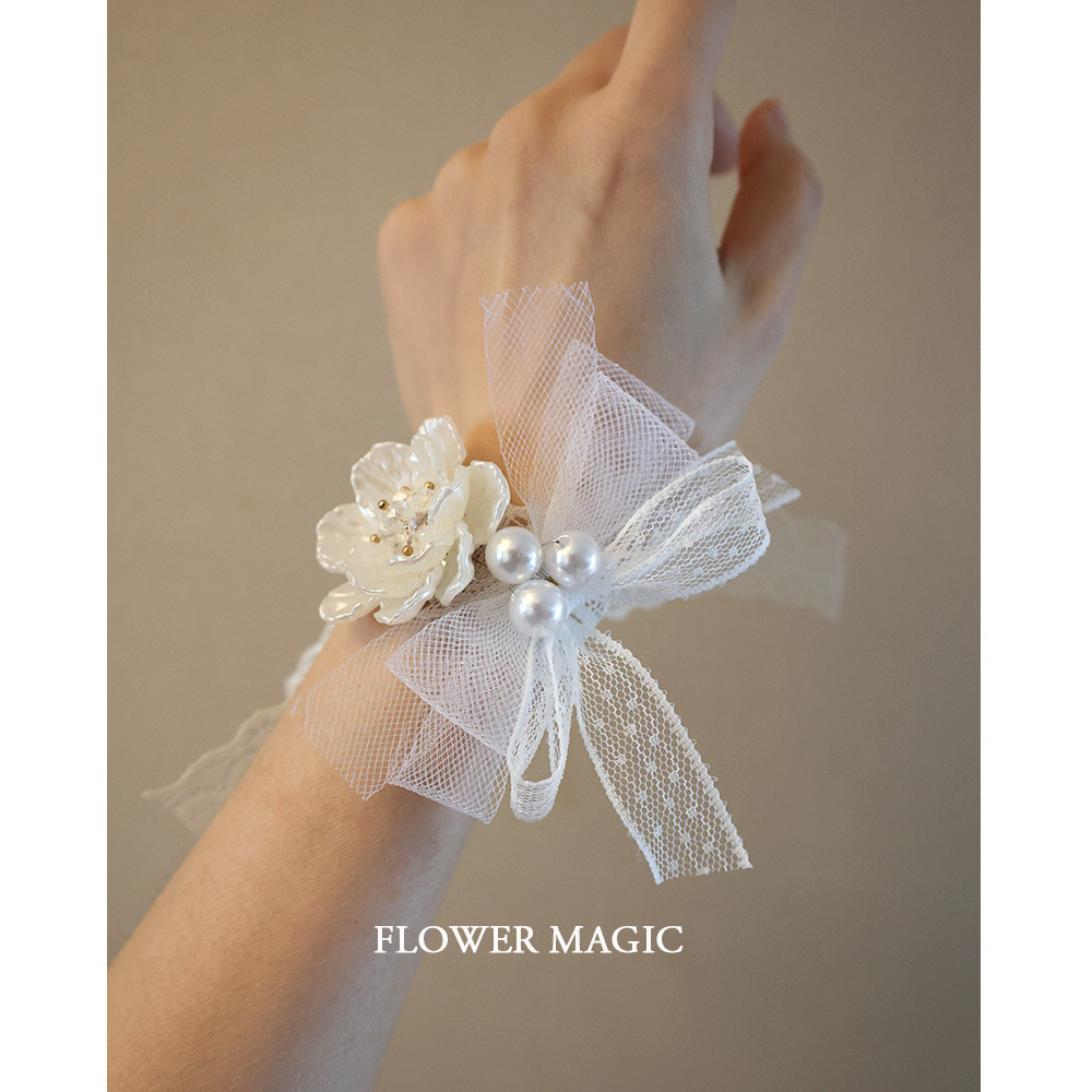 White Meritocracy Lace Butterfly Knot Bridal Bridesmaid's Sister Unite Wedding Event Wrist Florist Strap-Taobao