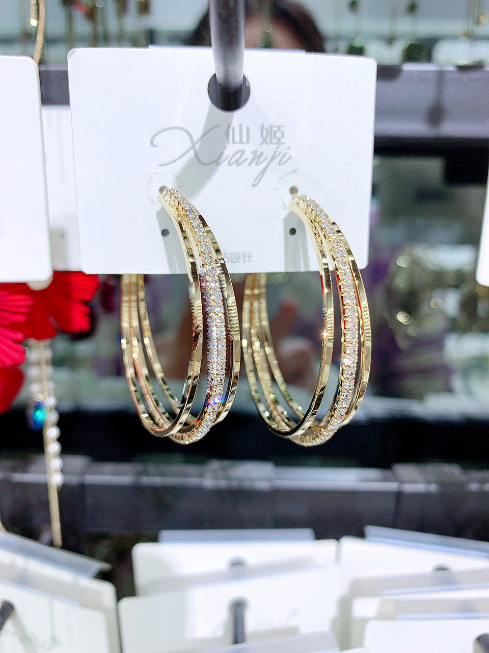 European and American personality big-name style exaggerated fashion atmosphere full of diamonds big hoop earrings super flash metal sense hoop earrings earrings