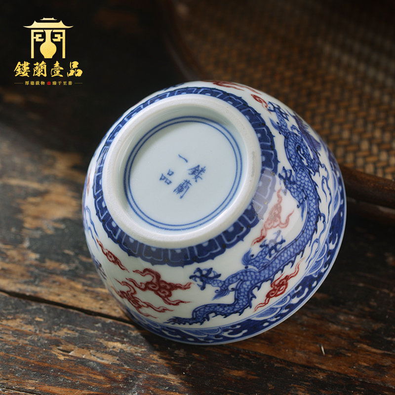 All hand - made ceramics jingdezhen blue and white dragon playing bead masters cup kung fu tea home tea cup to use single CPU