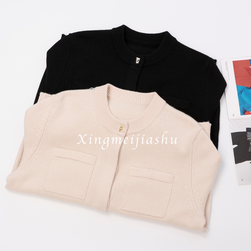 Gao Is Luxurious and Elegant! Modern and Classic! Metal Buckle Four-Pocket Wool Cashmere Knit Cardigan Jacket for Women