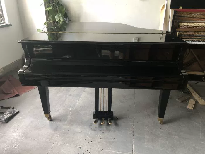 Chân máy cũ piano nhỏ Yamaha Yamaha ngọc trai giá rẻ chuyên nghiệp giải phóng mặt bằng trong nước Thâm Quyến