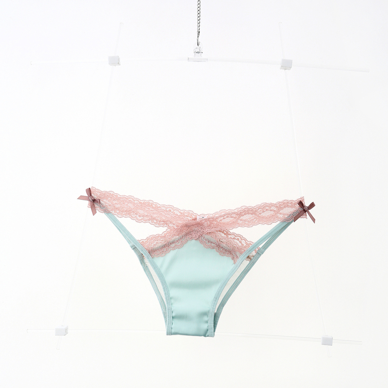Es5 Full-Size Adjustable Transparent Invisible Underwear and Panty Rack for Women and Children, White Background Photography Prop Es5 Full-Size Adjustable Transparent Invisible Underwear and Panty Rack for Women and Children, White Background Photography Prop