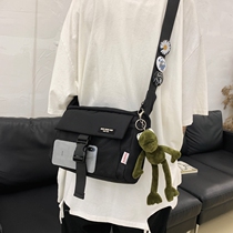 Mens slanted satchel for men and women Chains Chauffins Casual 100 Hitch Student Single Shoulder Bag Inclined Backpack Small Satchel Bag