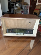 Shanghai Card 160-A Electronic Tube Radio 60s Old objects