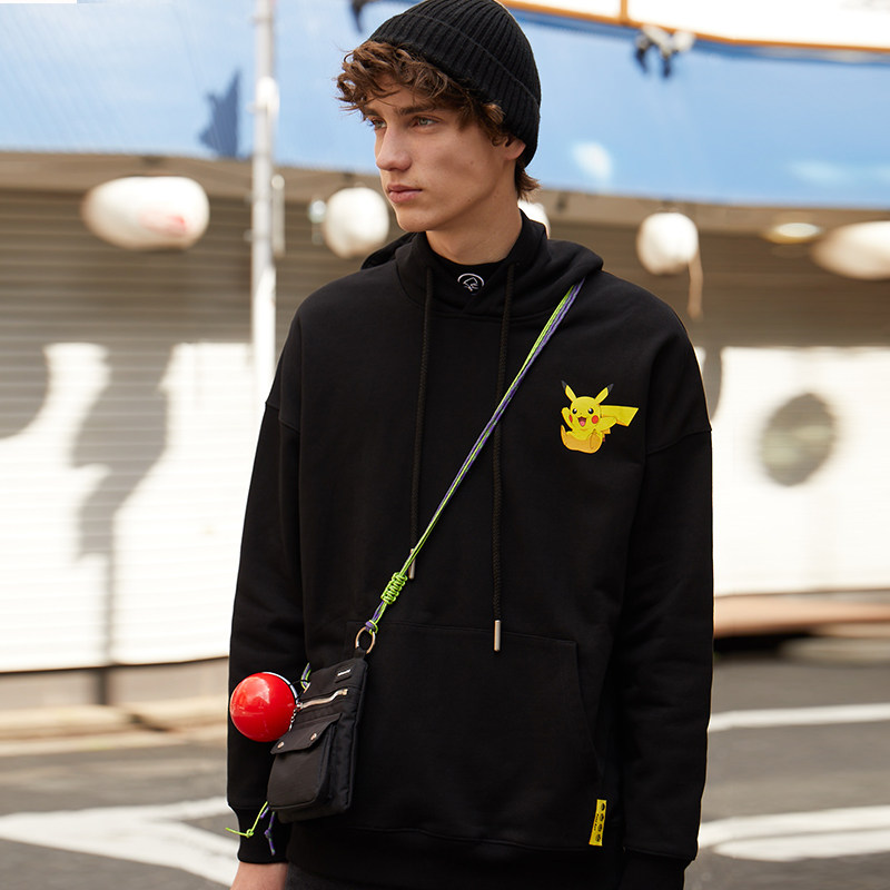 Lilbetter 宝可梦正版联名 男士皮卡丘印花连帽卫衣 图2