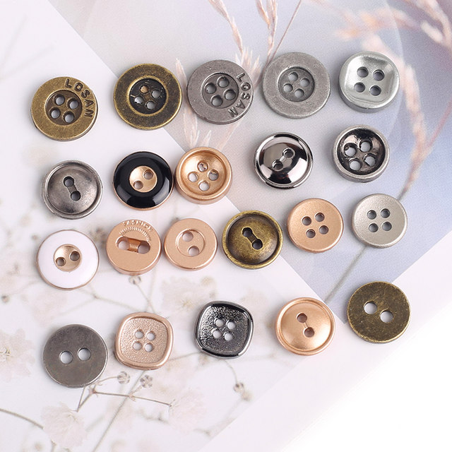 Metal two-eye and four-eye small shirt buttons T-shirt short-sleeved buttons for men and women black and white gold and silver cardigan buttons