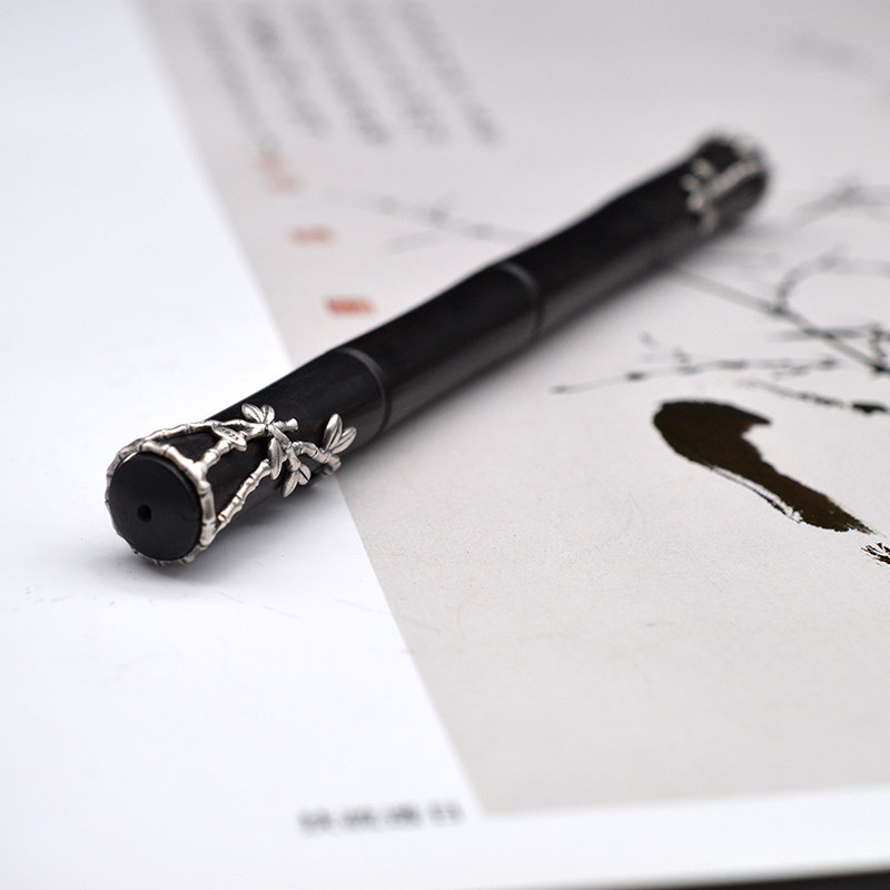 Black sandalwood inlaid pure silver for old effect Art and art Solid winding bamboo leaves Signature pen exchangeable core cloth cloth bag