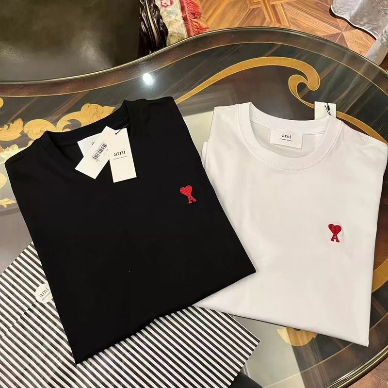 Ami De Coeur Spring and Summer Classic Small Heart Embroidered Round Neck Short-Sleeved T-Shirt for Men and Women, Same Style Top and T-Shirt