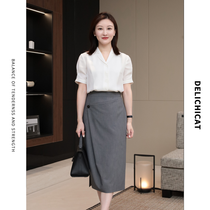 Delichicat丨 "Freeze the Classic Moment" Minimalist Style Basic Commuting Short-Sleeve White Shirt with a Notch Lapel