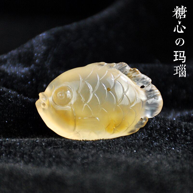 Natural jade Alashan sugar heart agate fish pendant Men's and women's rough handmade multi-color Gobi Agate pendant
