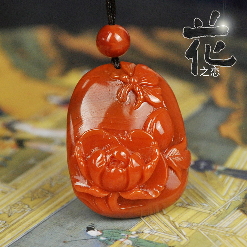 Natural Liangshan South red Agate Peony lotus lotus pendant Female butterfly love flower carving sweater chain necklace pendant