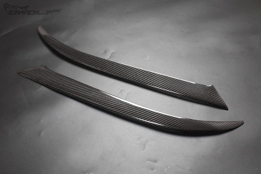 Suitable for 05-08 Ford Fox retrofit carbon fiber light brows a pair of Fox light eyebrows