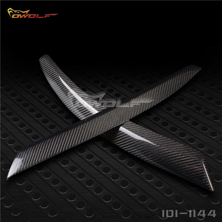 Suitable for Audi Audi A6C6 retrofit carbon fiber lamp brow A6L special light eyebrow