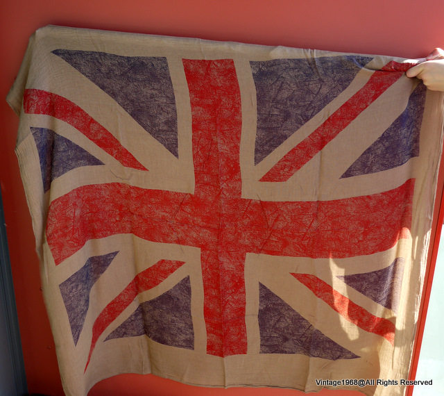 Brand new women's scarf autumn and winter British flag pattern Italian beige square scarf wild scarf