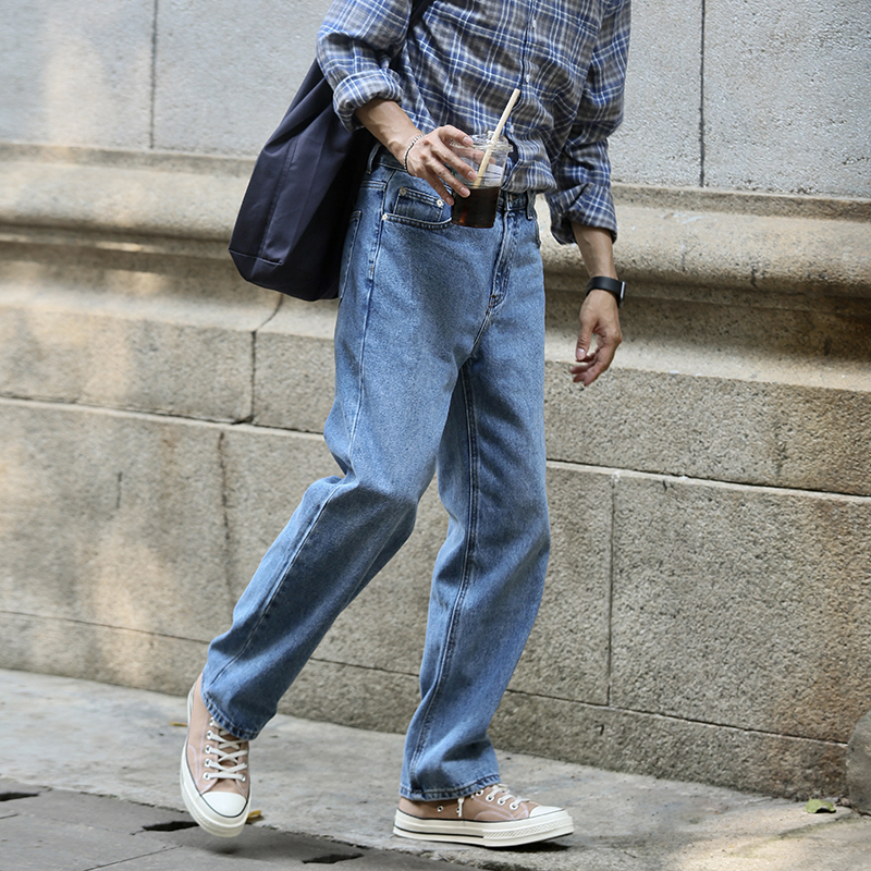 MOREFANS Blue Loose Straight Drum Jeans Washed long pants 100 hitch a new men's trend Korean version of the wind
