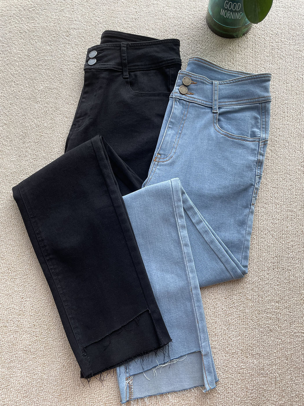 Autumn new double button high waist peach hip lift light blue small straight high elastic raw edge soft jeans women