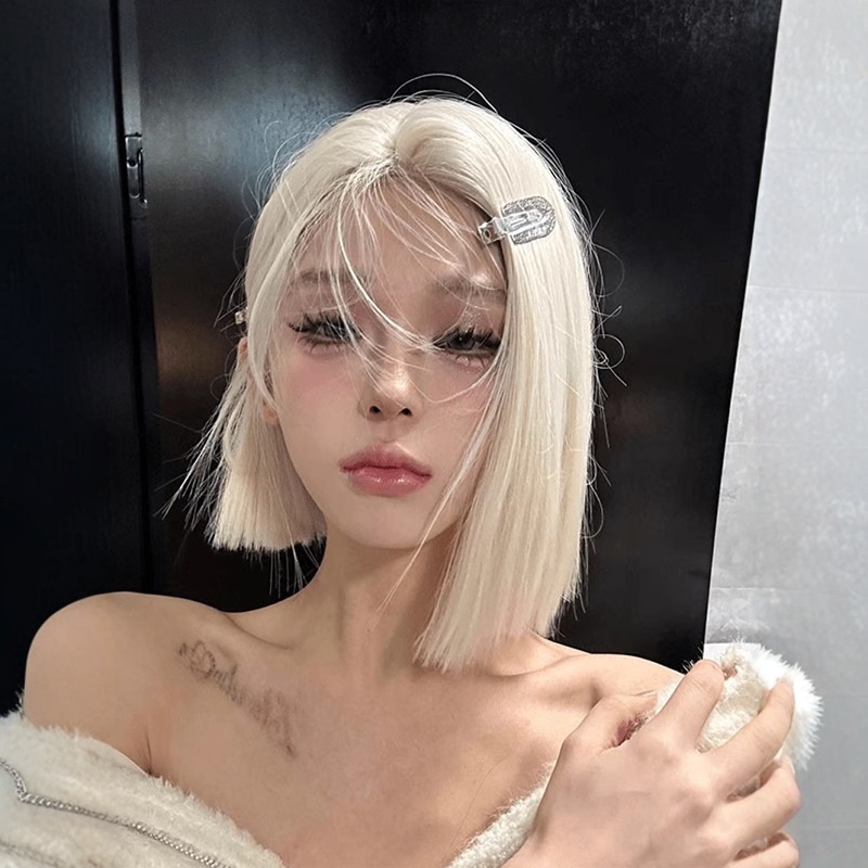 Wig for Women, Full Head Cover, Platinum Short Hair, Small Lace, One-Line Cut, European and American Style, Cool and Stylish