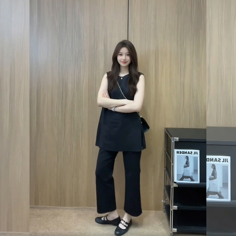 Gorgeous Minimalist Summer Outfit with a Relaxed Vibe: Korean-Style Black Sleeveless Linen Tank Top Layered with Wide-Leg Pants Set