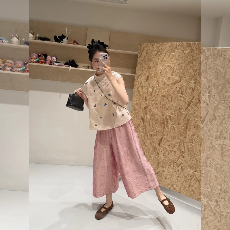 Summer's Stylish New Chinese-Style Embroidered Shirt with Stand Collar and Loose Casual Pink Wide-Leg Pants Set for Petite Women