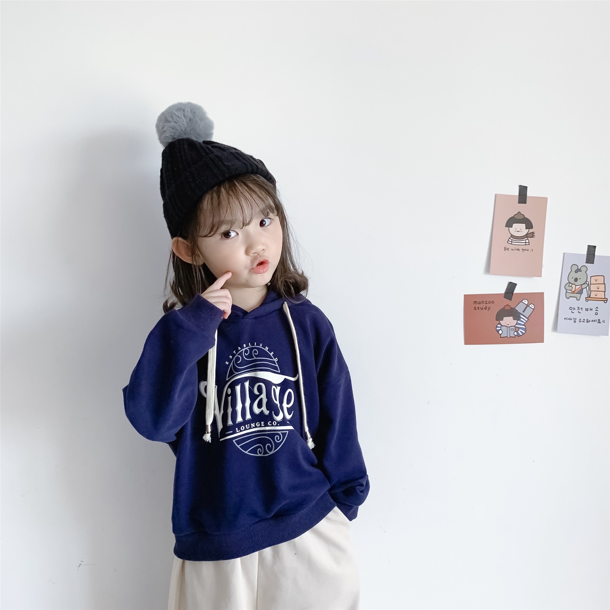 The 2022 Spring and Autumn Boy and Girls Baby Han Edition of Fashion Neutral Letter Cap Link Sweater tide