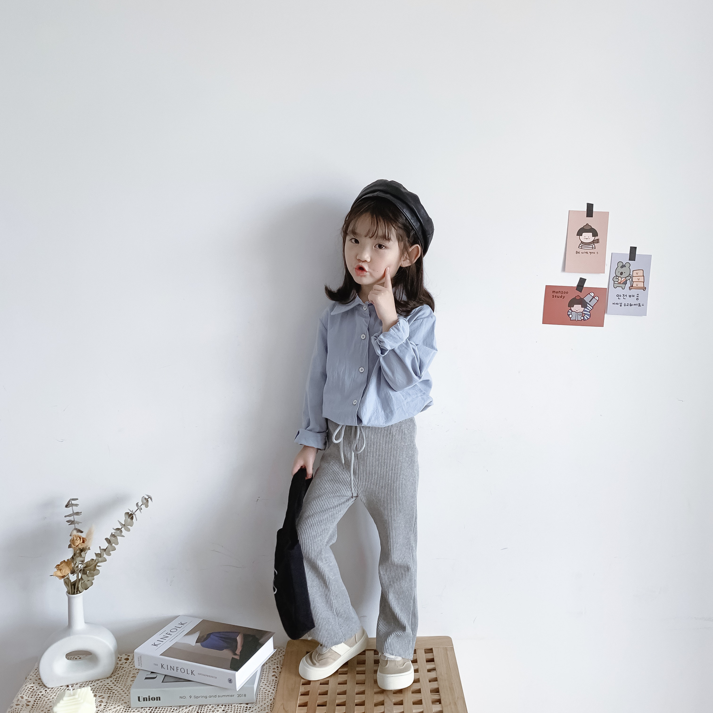 Doubaojun 2023 spring new Korean version of girls' baby personality foreign style self-cultivation knitted loose micro flared trousers trendy