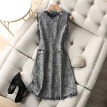 Light and luxurious wind with culvert ~ round neckline wool with coarse floras in gold silk repair with slim sleeveless vest skirt autumn and winter