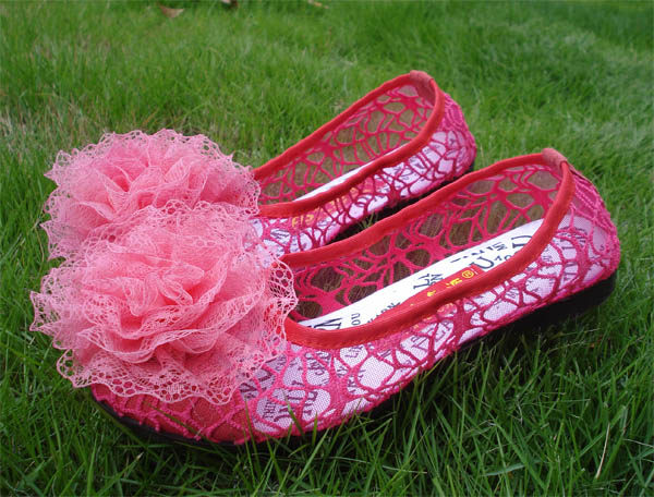 Sandals summer new women's mesh hollow soft bottom sweet princess shoes lace mesh flowers old Beijing cloth shoes