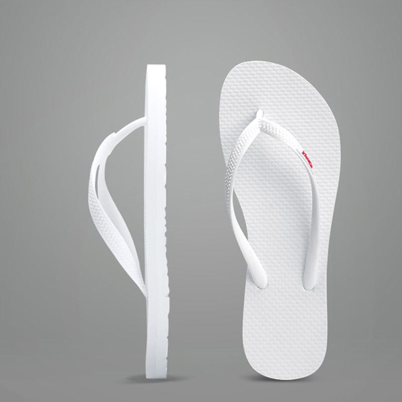 Summer New Style Flip-Flops for Couples, Solid Color, Simple Beach Style, European and American Non-Slip Flat-Soled Men's and Women's Flip-Flops, Black and White
