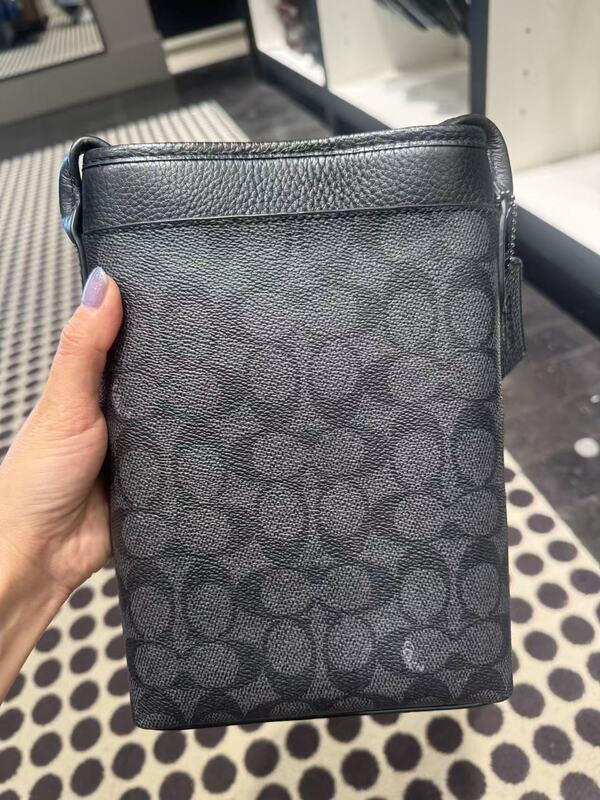 Purchased from Japan Outlet! Coach Monogram Fashion Phone Bag, Can Be Used as a Wallet, Unisex