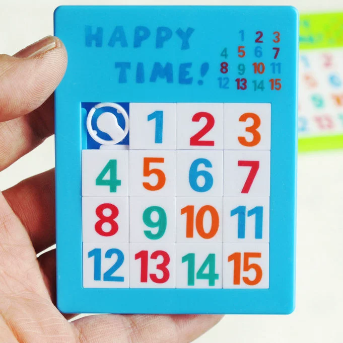 Số não mạnh nhất Huarong Tao toán trượt câu đố câu đố trẻ em tiểu học câu đố hải quan giải phóng mặt bằng đồ chơi nhựa - Đồ chơi IQ