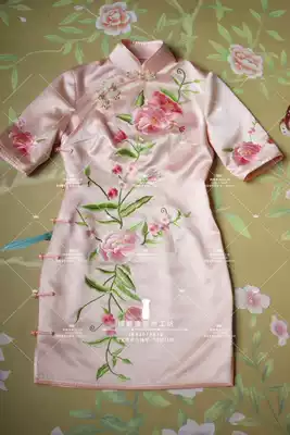 Spring and summer original heavy silk satin silk embroidery modified Chinese cheongsam dress