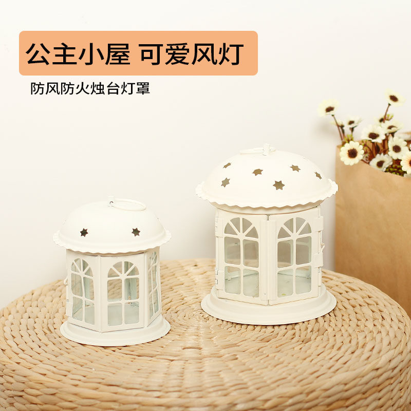 White Small Windproof Lamp Iron Art Candle Holder Romantic Atmosphere Light Terrace Garden Soft Decorations Pendulum home Textile Photographic Props