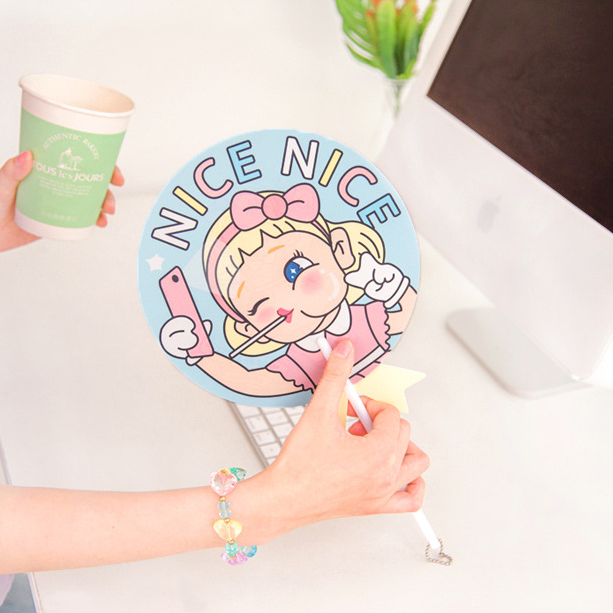 Lovely Fresh Stick Summer Children Cartoon Fan Children Plastic Daily Fan Summer Portable Cartoon Small Round Fan