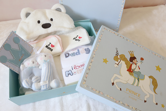 Coffret cadeau pour bébé - Vêtements + Fournitures - Ref 1978013 Image 16