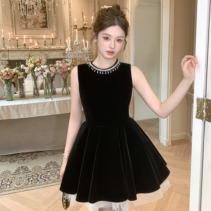 Tang Qianxi Miu Series Mesh Hepburn Dress Autumn and Winter New Velvet Elegant Little Black Dress Annual Party Dress for Women