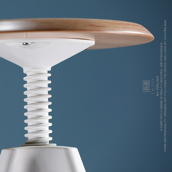 북유럽 크리 에이 티브 단단한 나무 스크류 바 의자 바 의자 디자이너 현대 패션 회전 바 의자 높은 의자