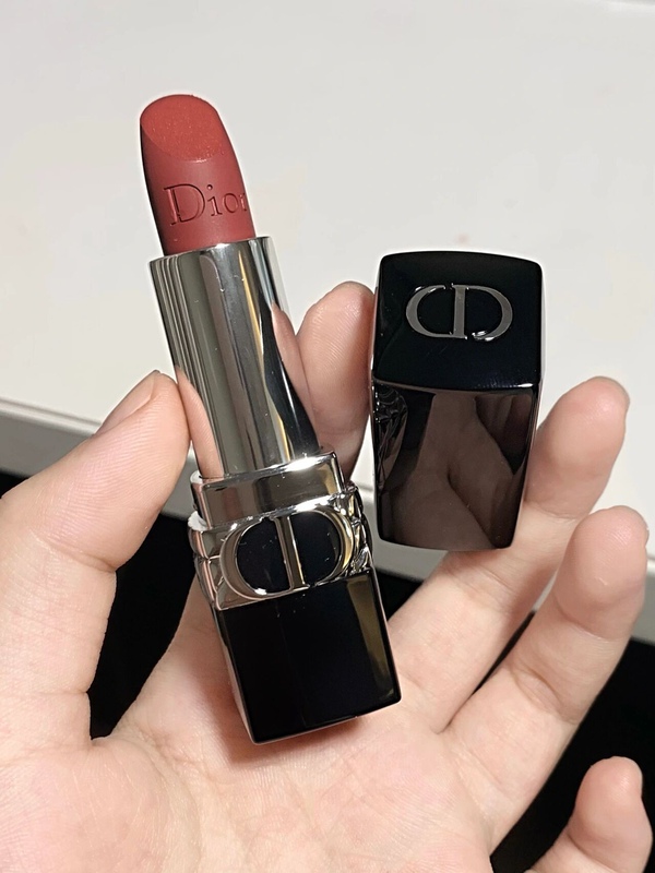 Direct Shipping from China 25% off Dior Rouge Dior Lipstick Velvet 999 720 772 228 Direct Shipping from China 25% off Dior Rouge Dior Lipstick Velvet 999 720 772 228